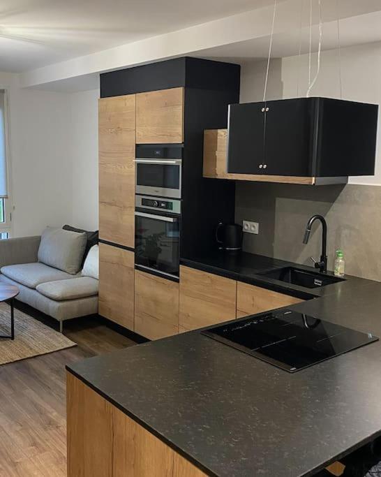 Bel Appartement Cv Бурж Екстериор снимка