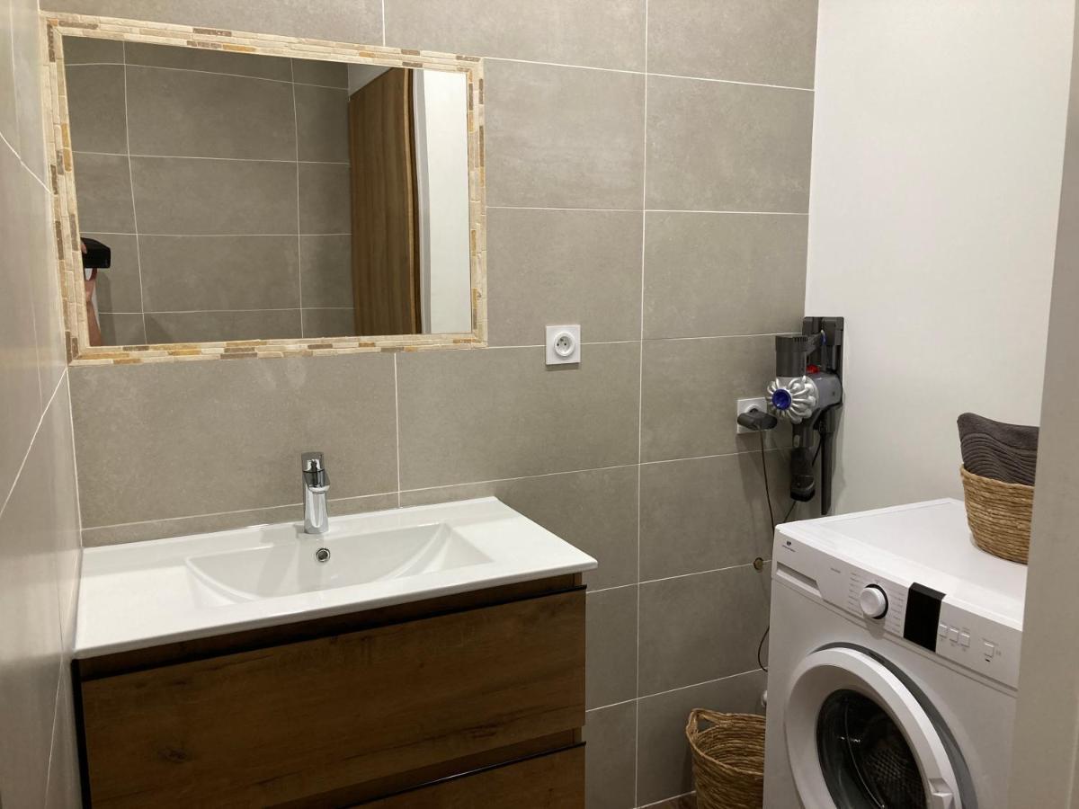 Bel Appartement Cv Бурж Екстериор снимка