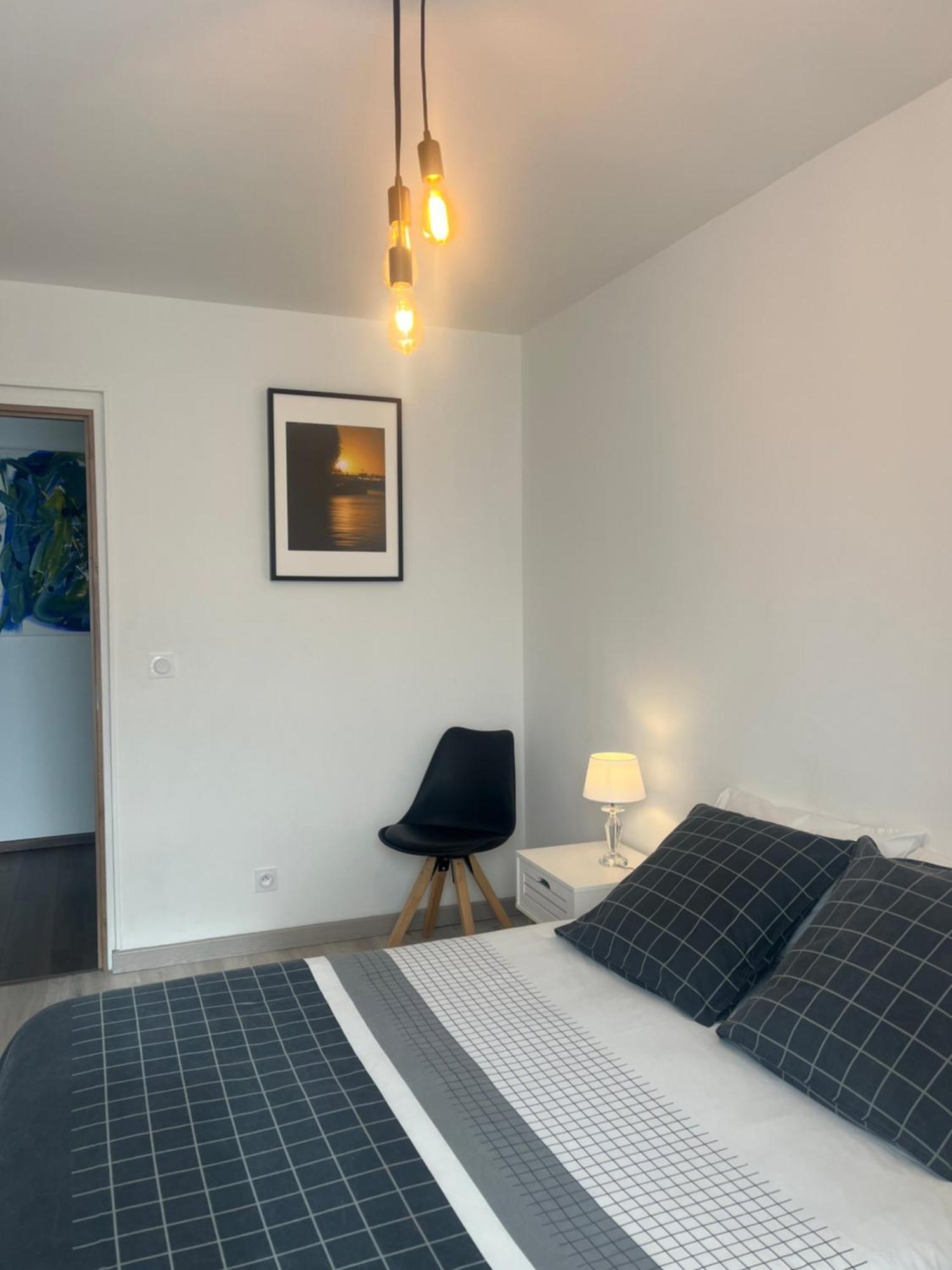 Bel Appartement Cv Бурж Екстериор снимка